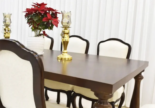 luxury dining table